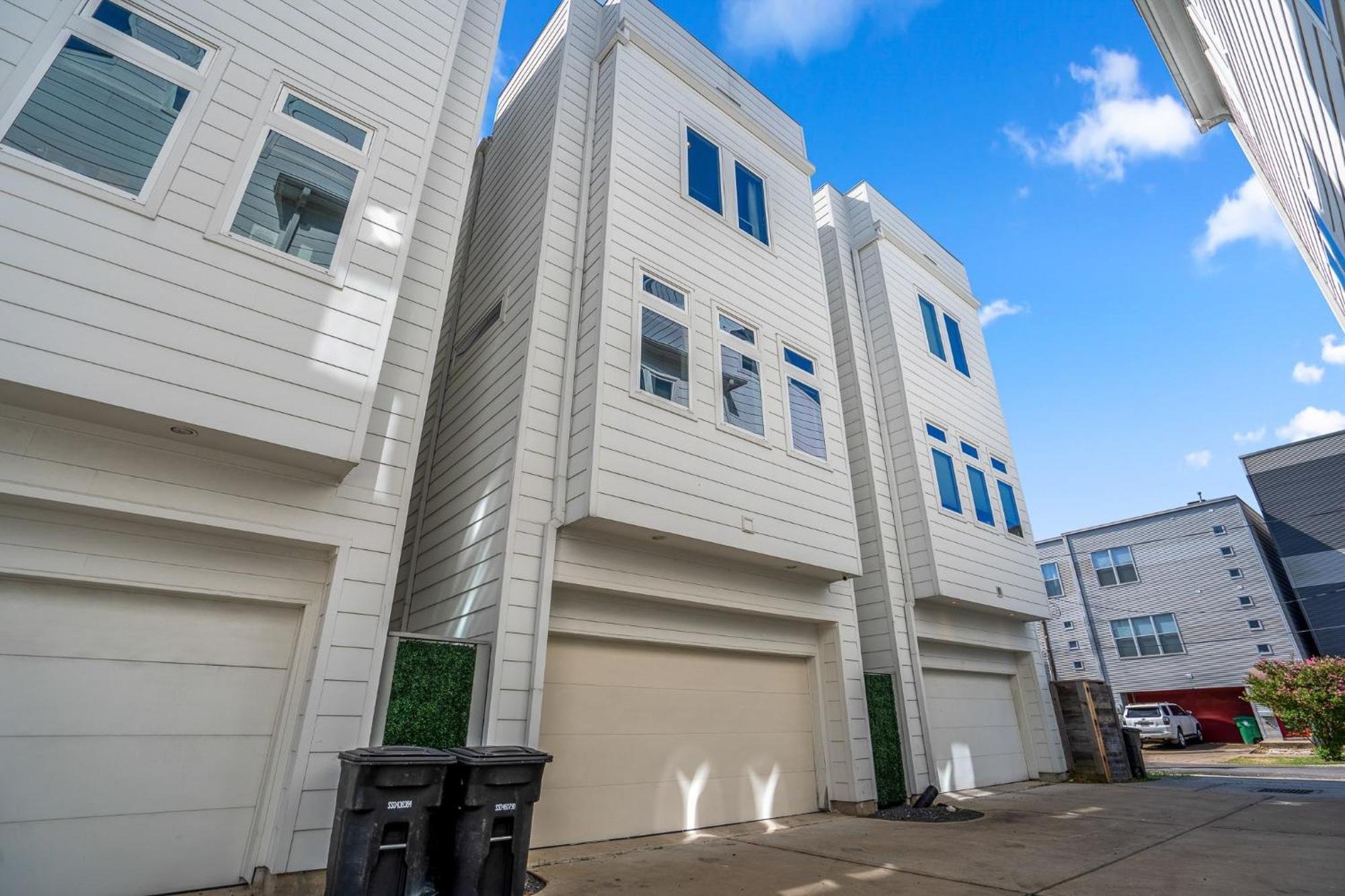 Luxury Downtown Getaway With Breathtaking Views Villa Houston Exterior photo